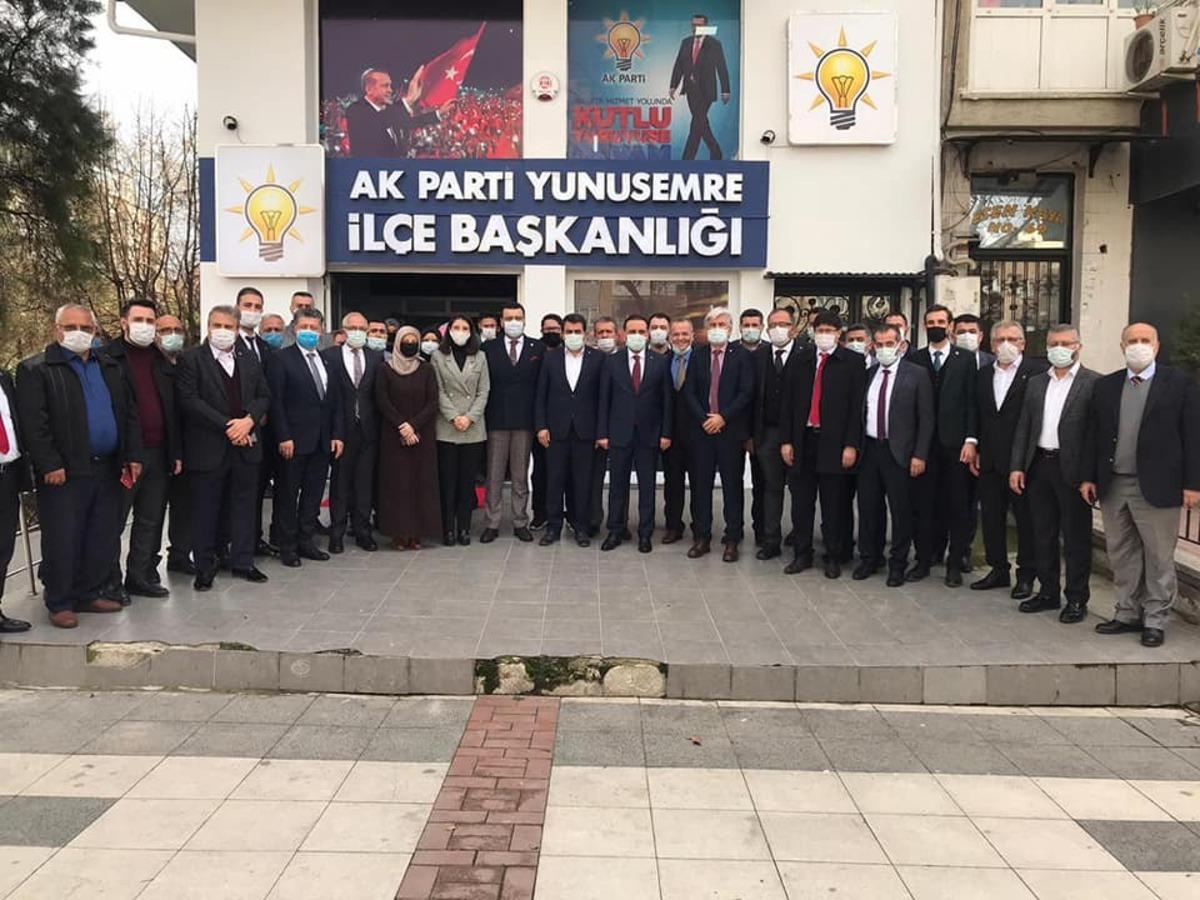 AK Parti&rsquo;li vekiller yeni parti binalarını inceledi