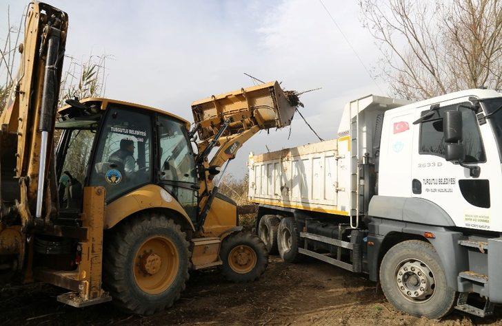 Turgutlu Belediyesi arazi yollarında asfalt hazırlık çalışmasına başladı G2