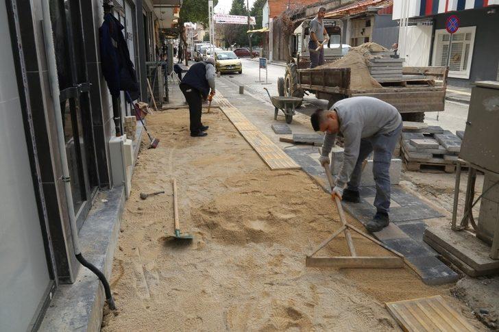 Turgutlu Belediyesi arazi yollarında asfalt hazırlık çalışmasına başladı G4