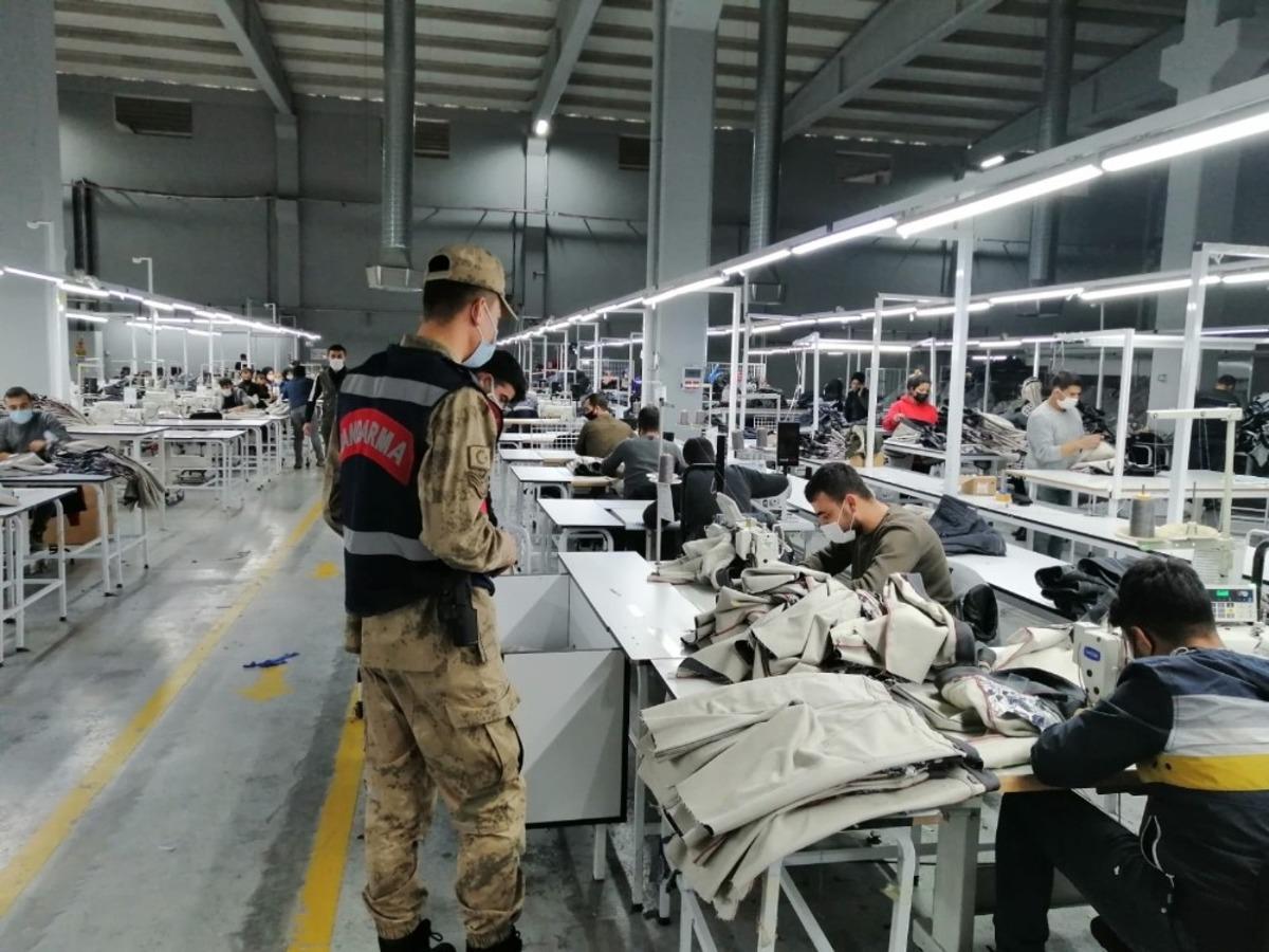 Jandarma ekiplerinden korona vir&uuml;s denetimi