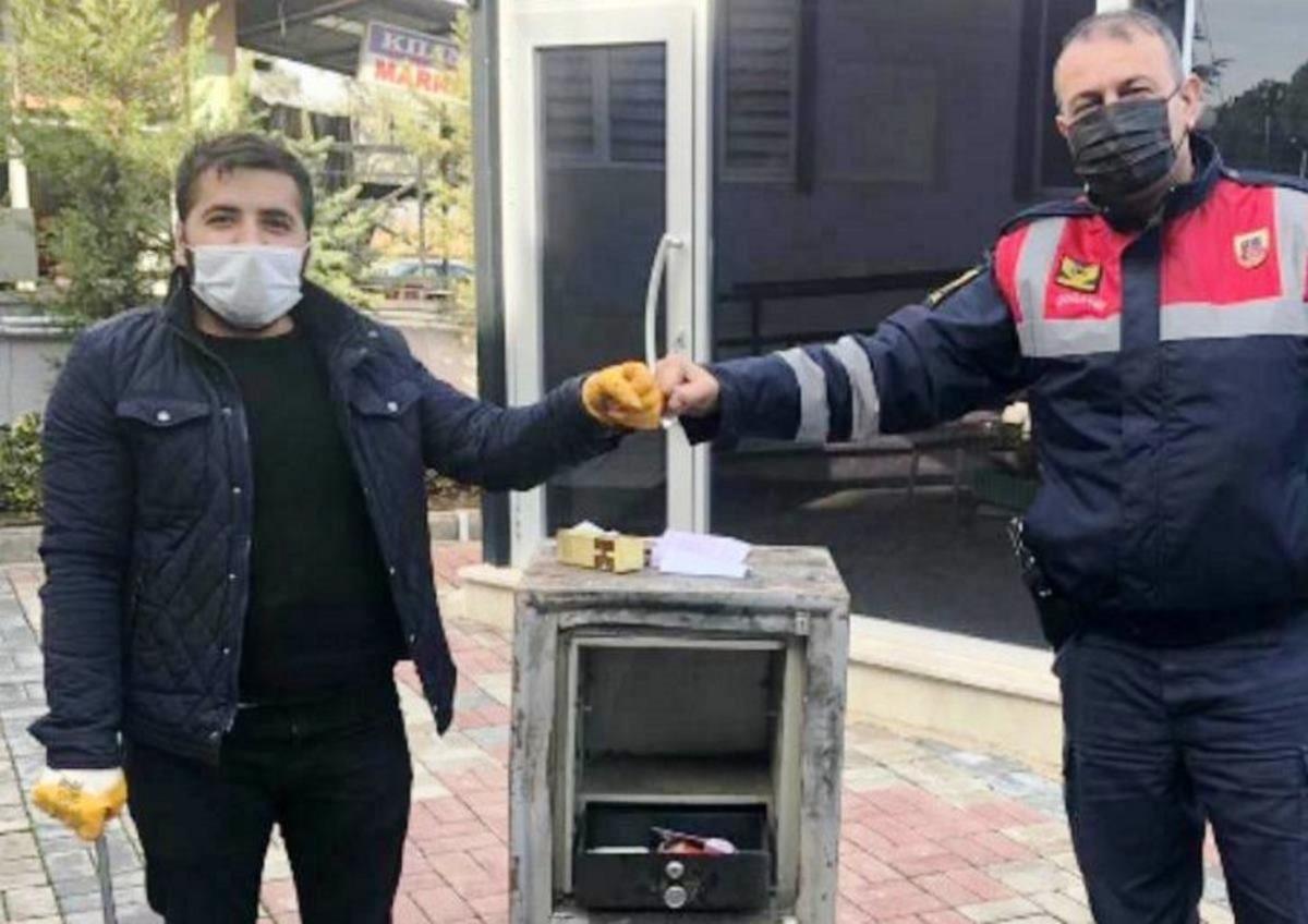 &Ouml;nce sepetli motosikleti, sonra kasayı &ccedil;aldılar