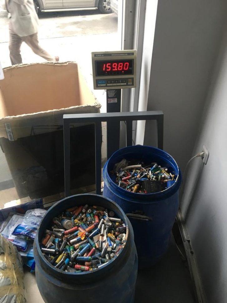 İlkadım’da 6 ayda 633 kg atık pil, 3 bin 560 kg atık yağ ekonomiye kazandırıldı G4