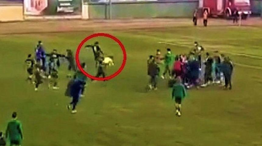 Rakibine uçan tekma atan Alper Sürücü'ye 12 maç ceza!