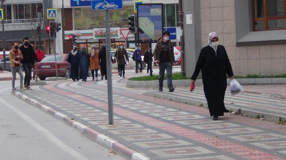 İneg&ouml;l&rsquo;de şiddetli lodos etkili oluyor