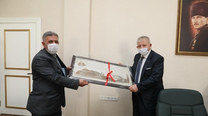 Amasya Muhtarlar Derneği’nden Başkan Sarı’ya teşekkür