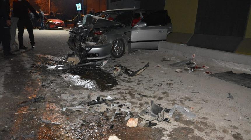 Diyarbakır&rsquo;da feci kaza: 1 &ouml;l&uuml;, 5 yaralı