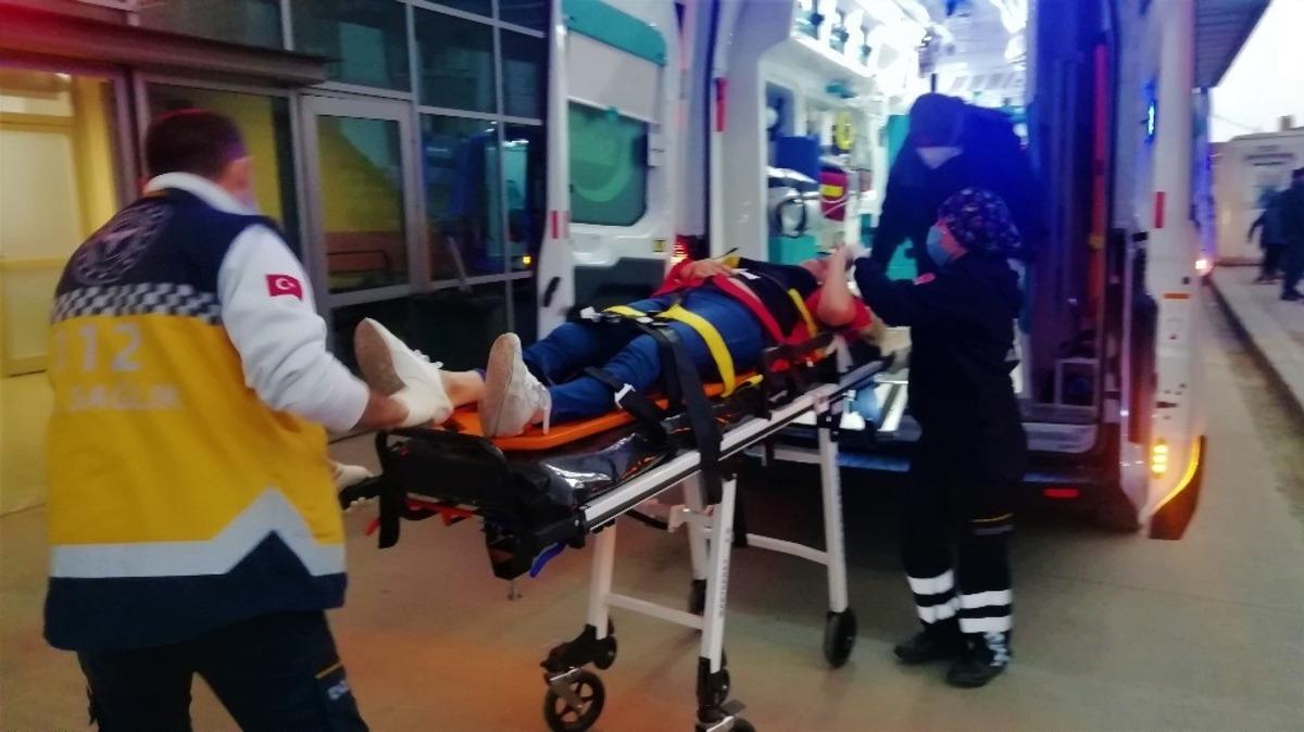 Karşıdan karşıya ge&ccedil;erken otomobilin &ccedil;arptığı kadın yaralandı