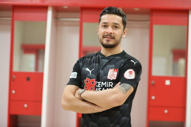 Sivasspor, Ahmet Oğuz'u transfer etti