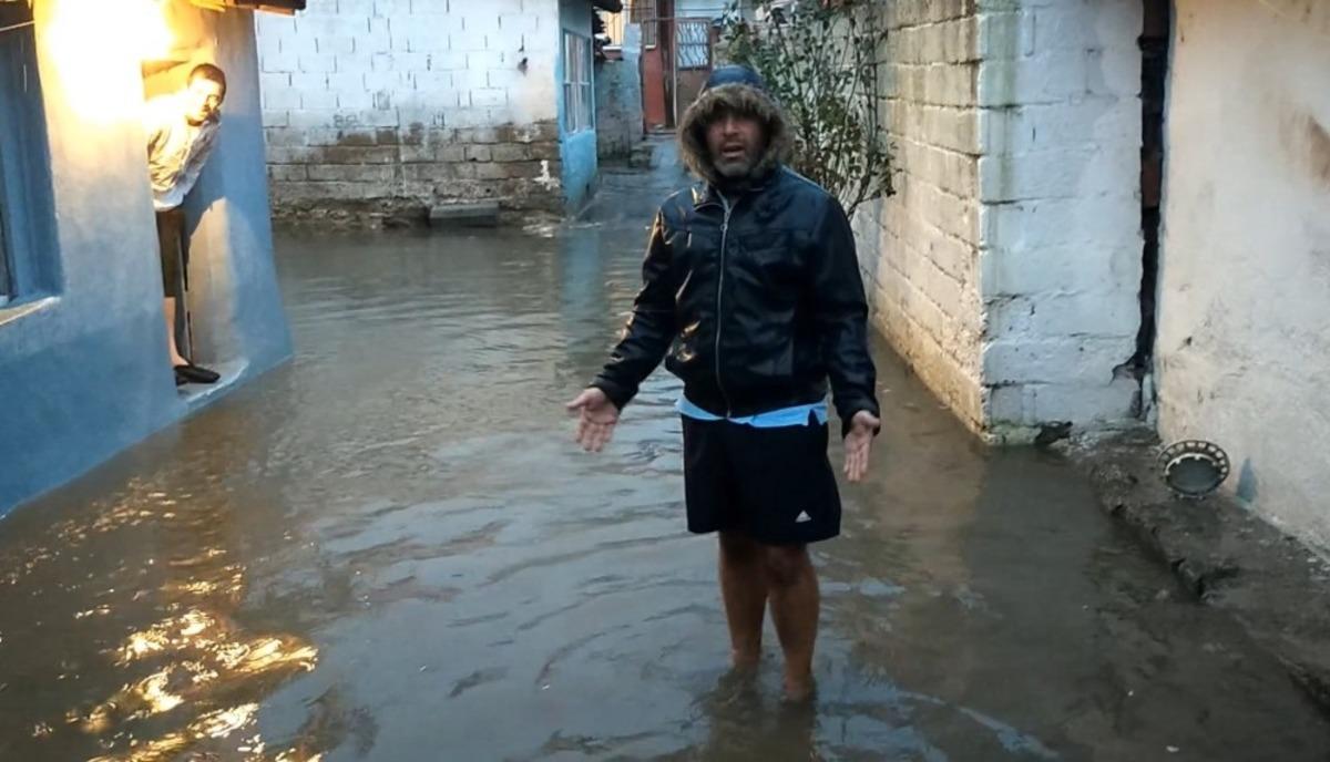 Edirne&rsquo;de evleri su bastı, aileler perişan oldu
