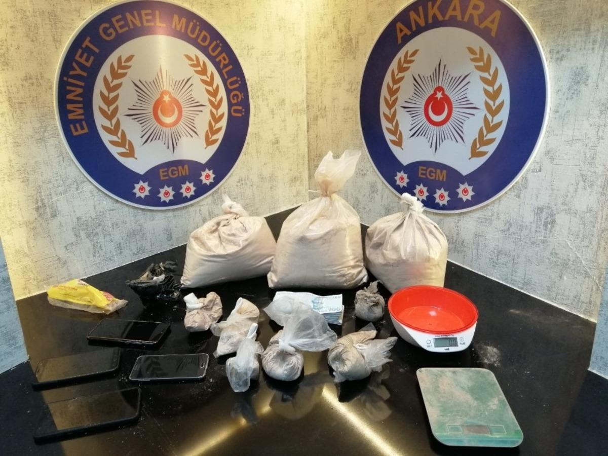 Ankara&rsquo;da 2 ayrı operasyonda 20 kg eroin ele ge&ccedil;irildi