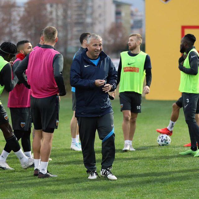 Kayserispor’da 7 yabancı hoca çalıştı