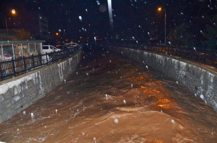 Ezine Belediyesi yağmuru hazırlıklı karşıladı G2