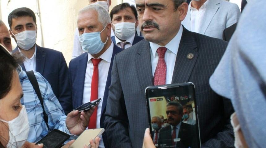 MHP İl Başkanı Alıcık gazetecilere saldırıyı kınadı