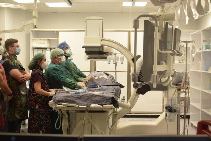 Ayaktaki tıkalı damarlar Perifer Anjiyo ile açılıyor G3