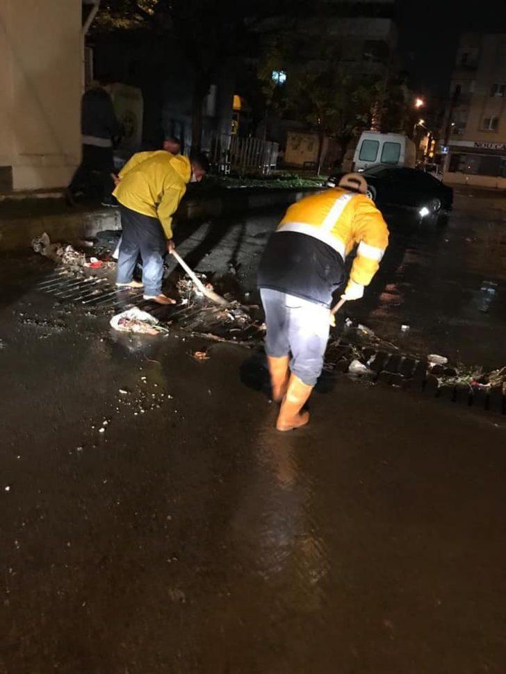 Buca Belediyesi geceden sabaha sağanağa karşı seferber oldu G4