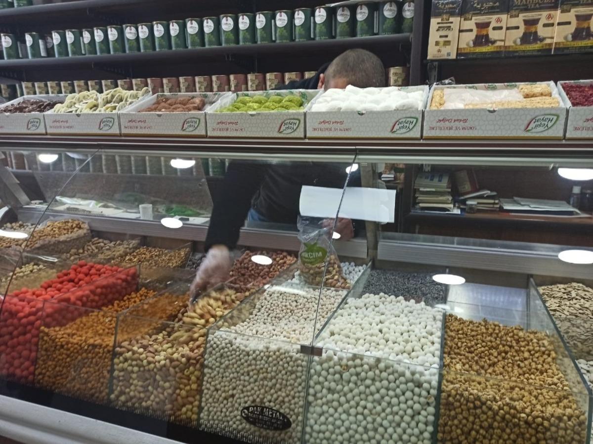 Siirt&rsquo;te kısıtlamalar &ccedil;erez satışlarını iki kat arttırdı