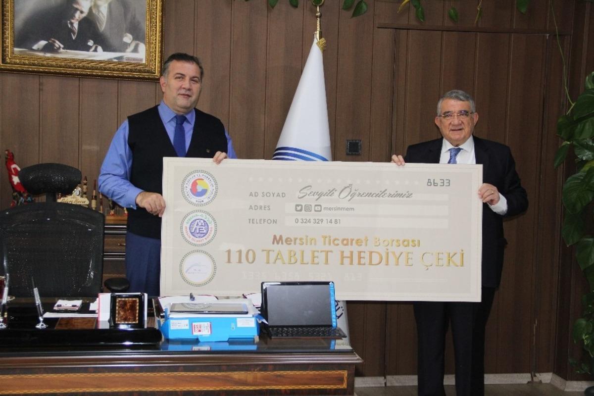 Mersin Ticaret Borsasından &ouml;ğrencilere 110 tablet bilgisayar