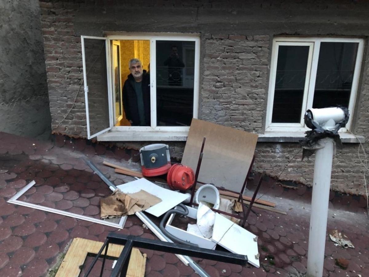 M&uuml;hr&uuml; s&ouml;kerek yeniden kumar oynanan iş yerine baskın