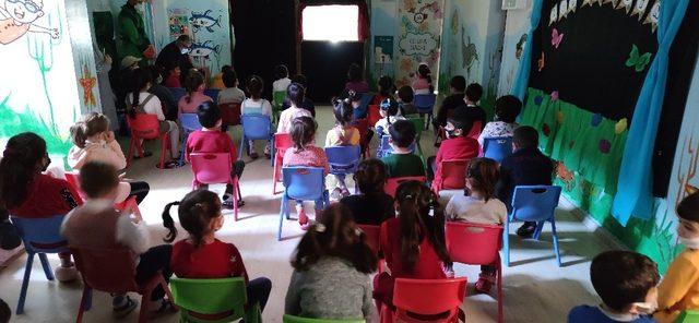 Şanlıurfa’da çocuklar için gölge oyunu