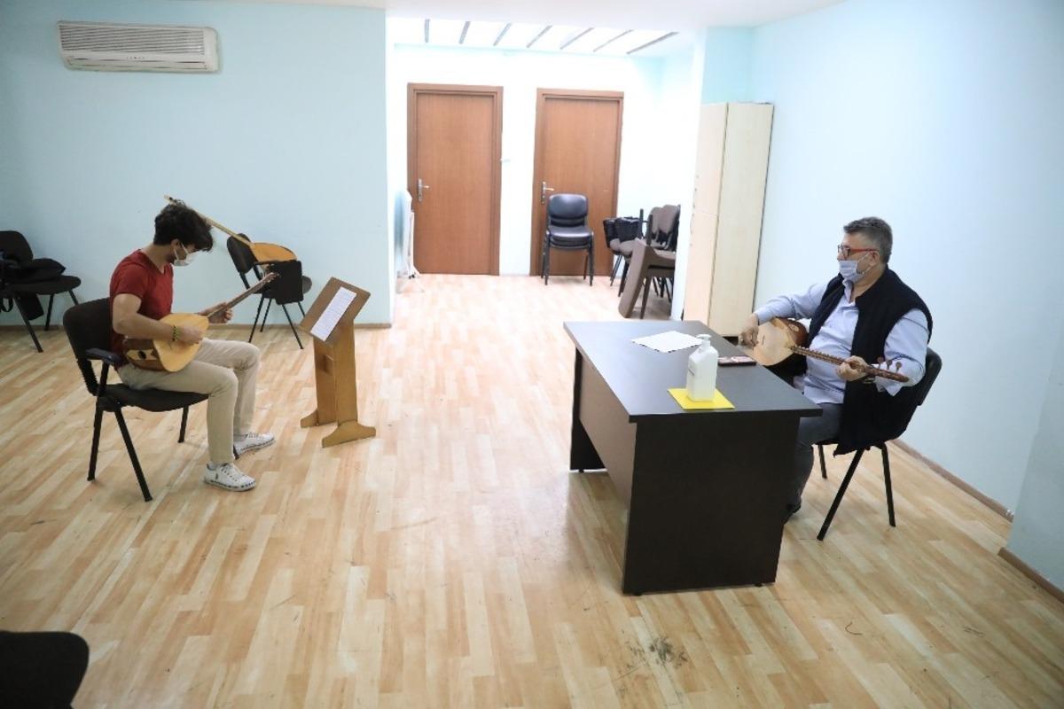 İsmail Baha S&uuml;relsan Konservatuvarında y&uuml;z y&uuml;ze eğitim başladı