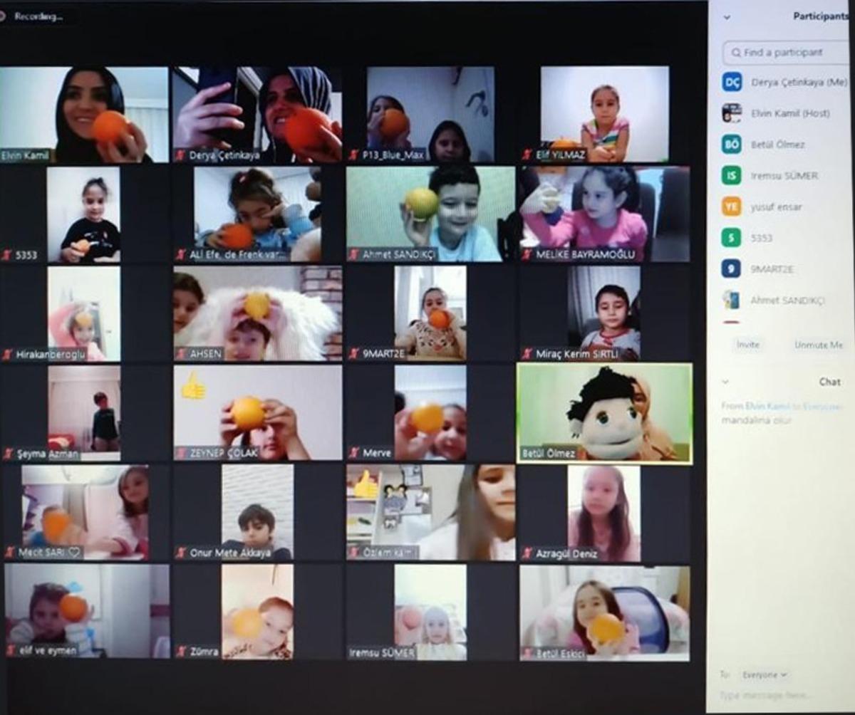 Kuklalarla &ccedil;evrimi&ccedil;i derse yoğun ilgi