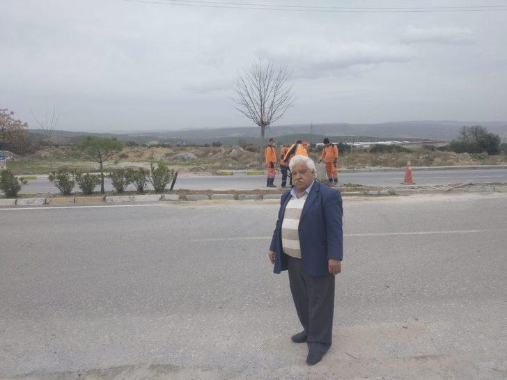 Ekiplerin gündüz yaptığı kaldırım gece sökülüyor G3