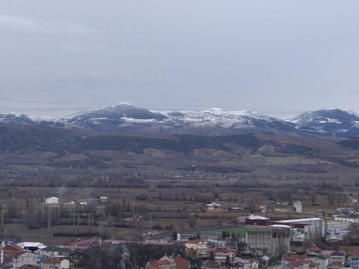 Gölpazarı’na yılın ilk karı yağdı G2