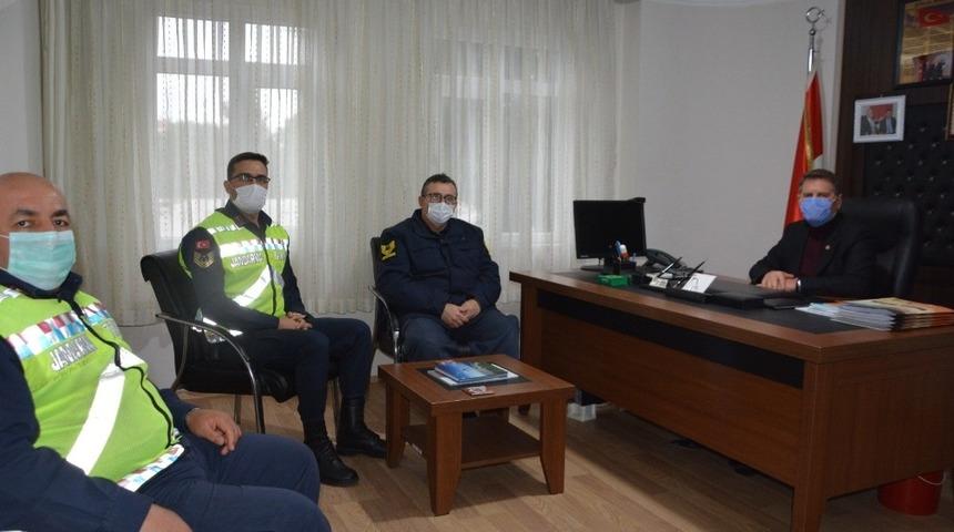 Jandarmadan &ccedil;ift&ccedil;ilere uyarı