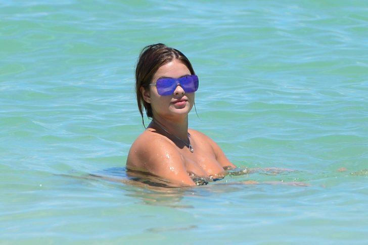 Rus model kıvrımlarına güveniyor G5