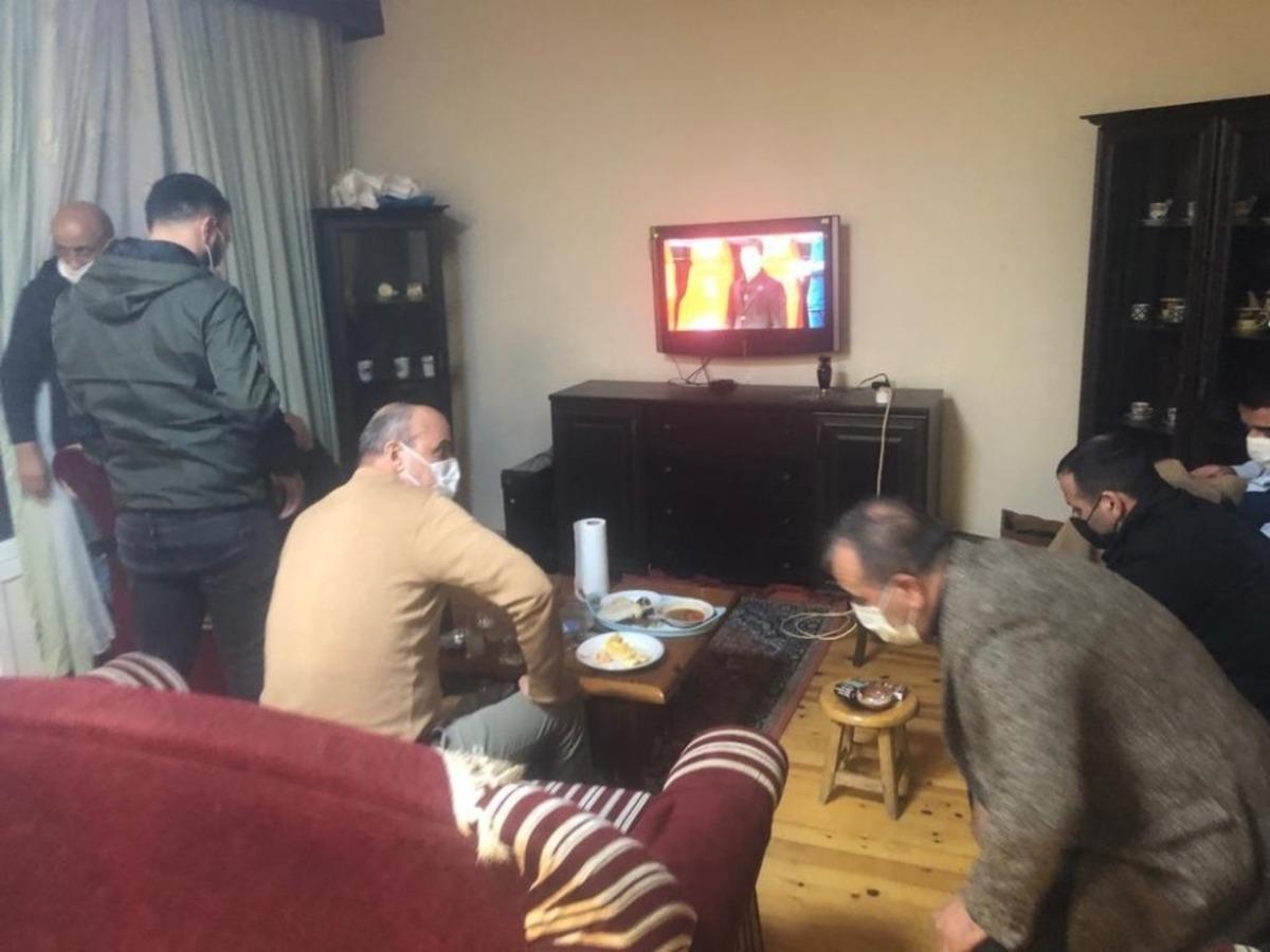 Villayı kumarhaneye &ccedil;eviren 16 kişi su&ccedil;&uuml;st&uuml; yakalandı