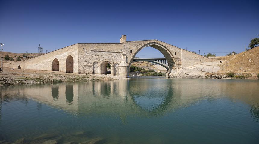 Malabadi Köprüsü nerede? Malabadi Köprüsü kime ait, hangi beyliğe aittir? Malabadi Köprüsü hikayesi
