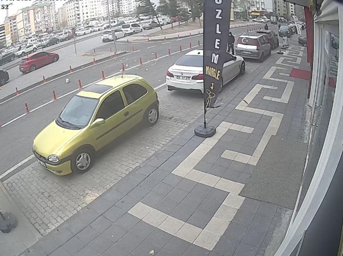 Kayseri&rsquo;de r&uuml;zgarın hızı saatte 80 km hıza ulaştı