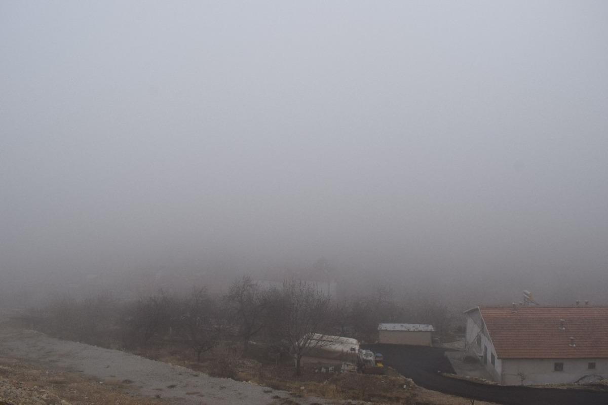 Ak&ccedil;adağ sisten kayboldu