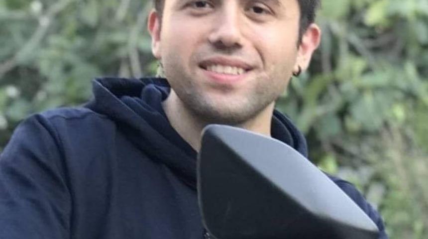 Tırın &ccedil;arptığı motosikletli s&uuml;r&uuml;c&uuml; hayatını kaybetti