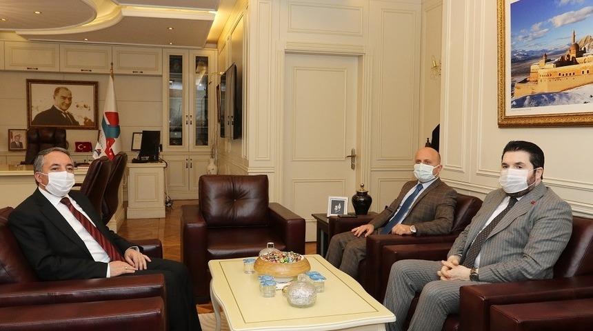 Vali Varol ile Belediye Başkanı Sayan,  Aİ&Ccedil;&Uuml; Rekt&ouml;r&uuml; Karabulut&rsquo;u ziyaret etti