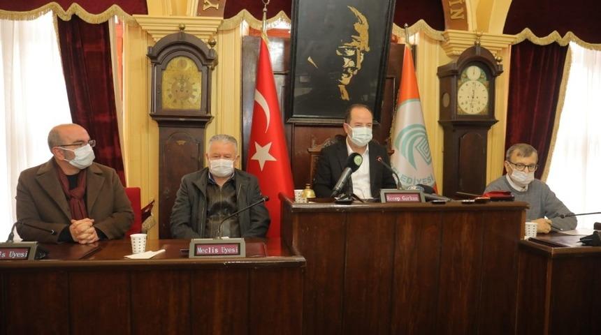 15 Temmuz&rsquo;da barda kadeh kaldırıp şarkı s&ouml;yleyen Edirne Belediye Başkanı G&uuml;rkan&rsquo;a 2 yıl hapis istemi