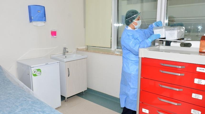 Antalya’ya sağlık çalışanları için 25 bin 880 adet aşı geldi