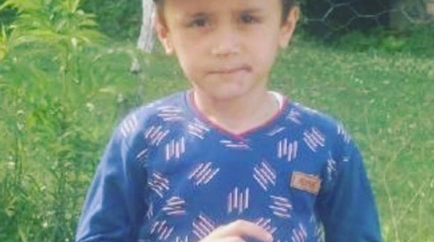 Minibüsün çarptığı çocuk hayatını kaybetti