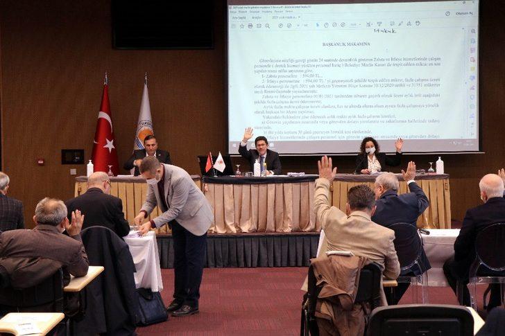 Sağlık çalışanlarını ilgilendiren maddeler komisyondan geçti G3