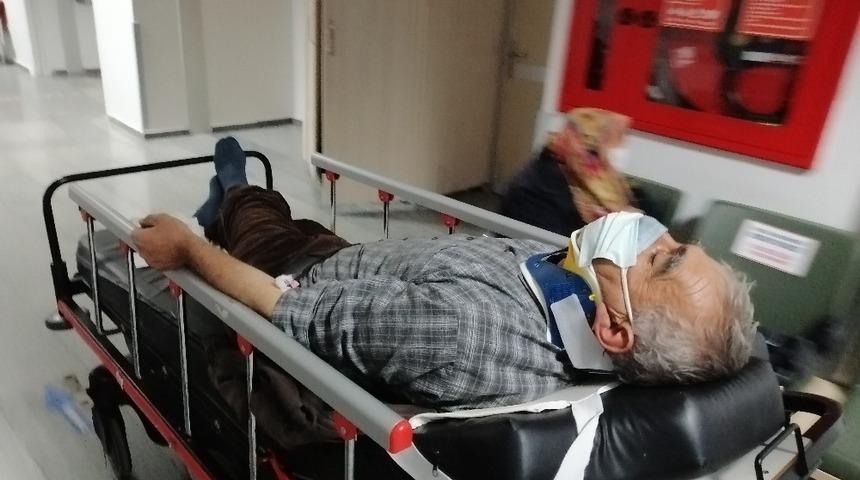 Aksaray&rsquo;da kamyonet şarampole devrildi: 1 yaralı