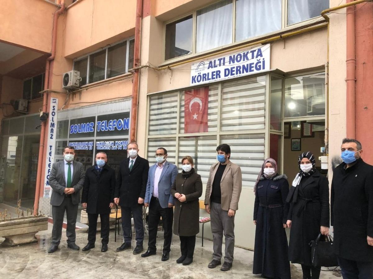 K&uuml;tahya AK Parti heyetinden Altı Nokta K&ouml;rler Derneği&rsquo;ne ziyaret