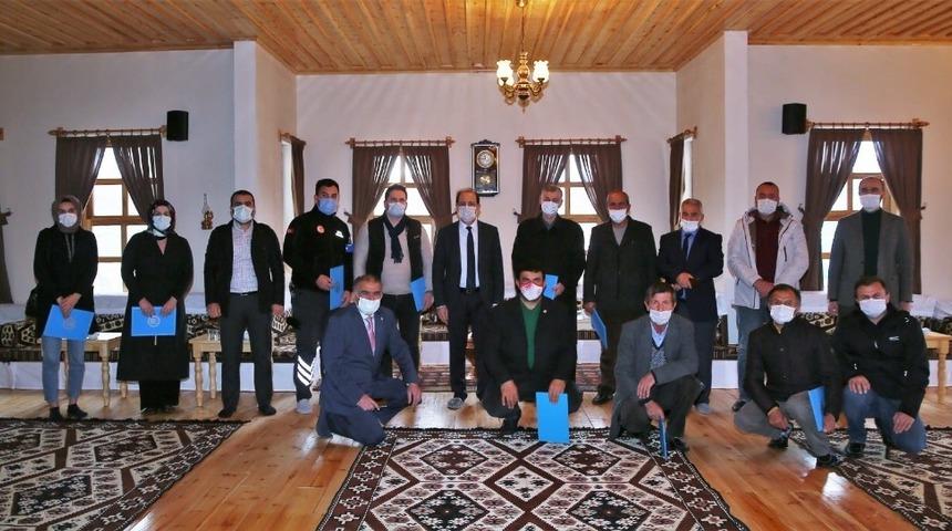 Bayburt Üniversitesi Bilgi Evi’ne bağışta bulunanlara teşekkür belgesi verildi