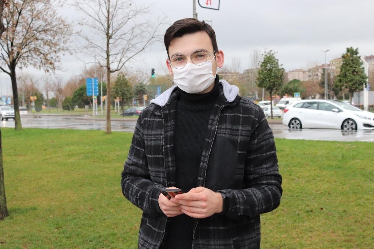 (&Ouml;zel) Anket yaptıklarını s&ouml;yleyerek gen&ccedil;leri dolandırdılar