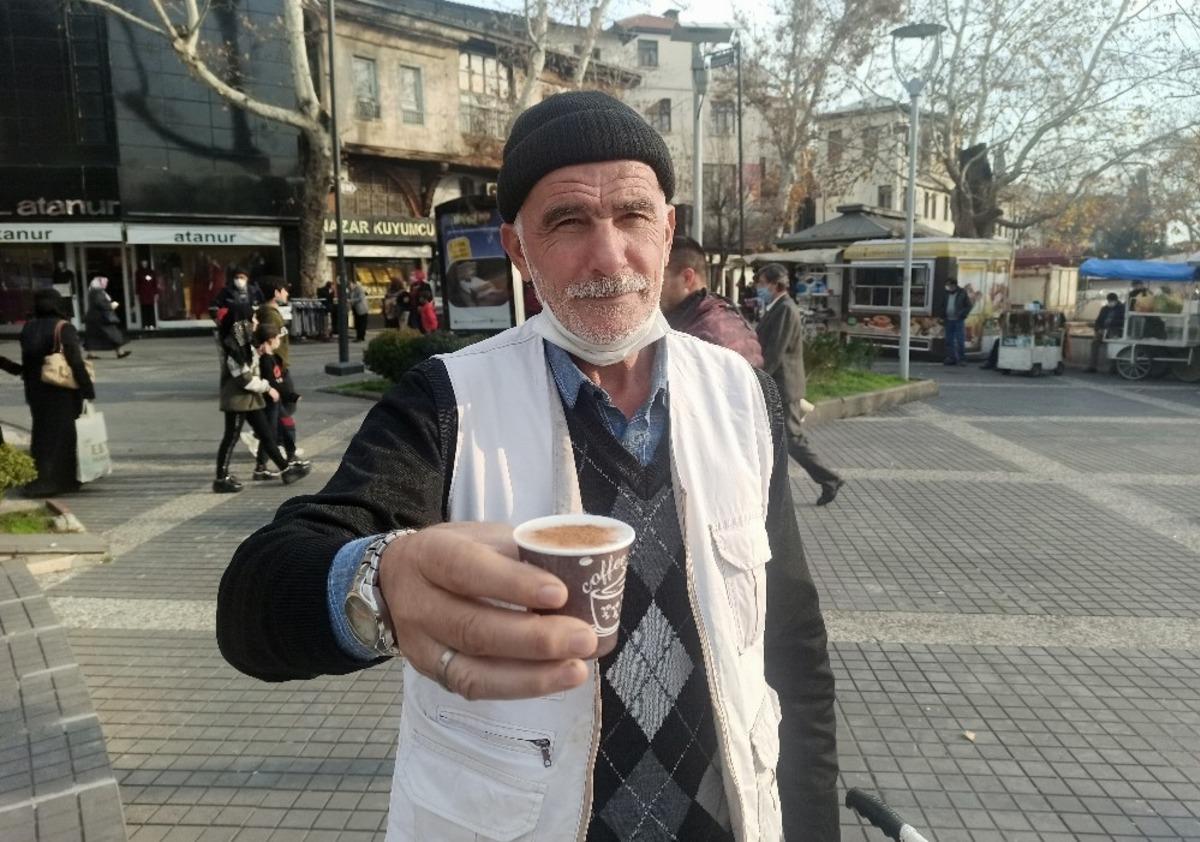 35 yıldır ekmeğini salepten &ccedil;ıkarıyor