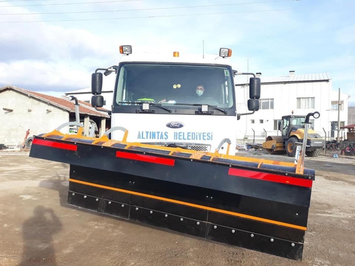 Altıntaş Belediyesi karla m&uuml;cadele i&ccedil;in hazır