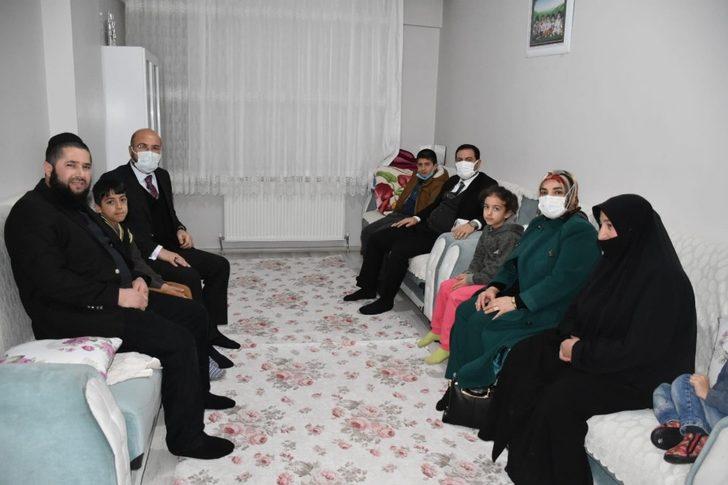 Başkan Geylani’den engelli ailelere ziyaret G3