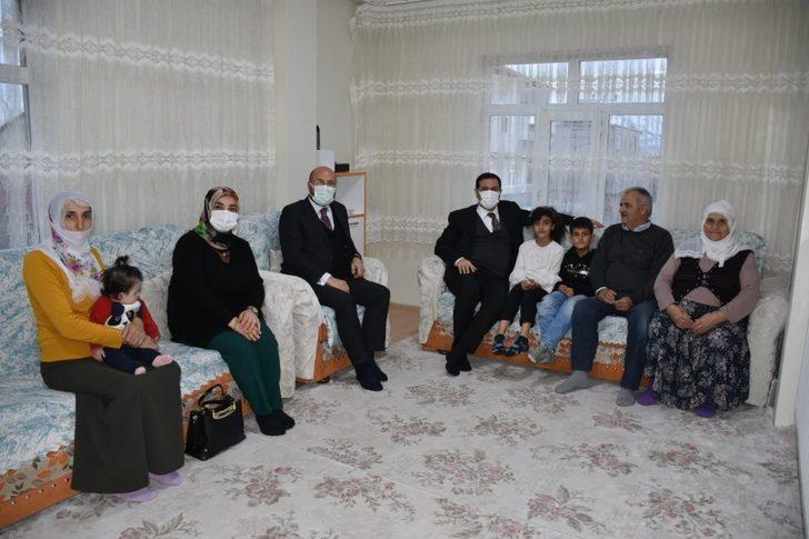 Başkan Geylani’den engelli ailelere ziyaret G4