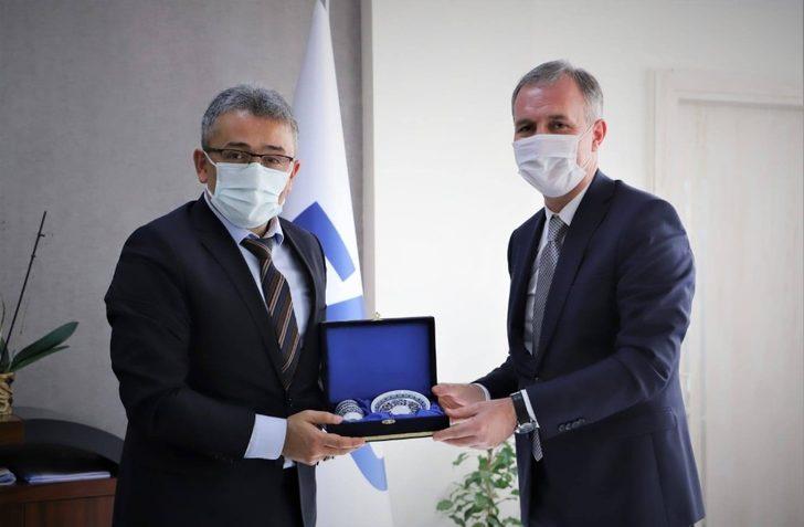 İnegöl Belediye Başkanı Alper Taban, İzmir depremi sonrası çalışmaları yerinde inceledi G2