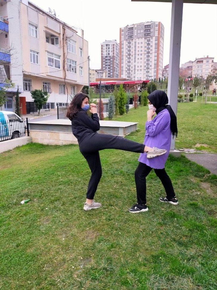 Kungfucular parkları spor salonuna çevirdi G5