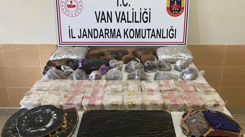 Başkale&rsquo;de 62 kilo uyuşturucu ele ge&ccedil;irildi